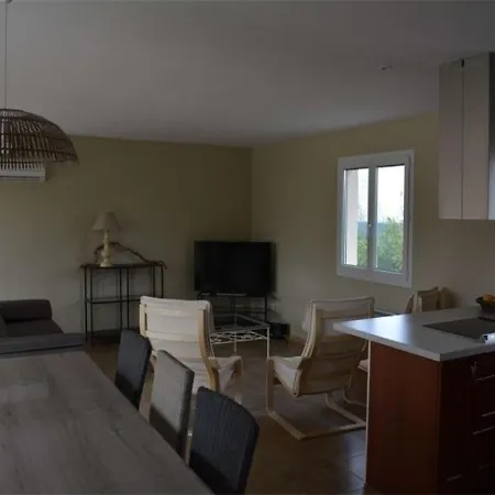 4* A Avec Piscine Privee, Jardin Cloture, Climatisation Et Wifi - Fr-1-382-63 Holiday home Vallon-Pont-d'Arc